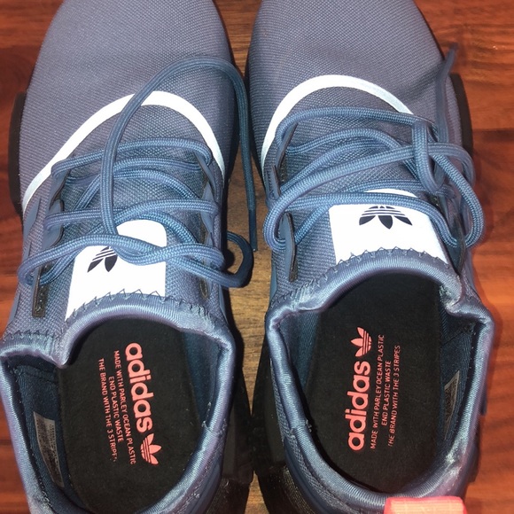 Women’s Adidas NMDs hardly worn and in excellent condition - Picture 3 of 3